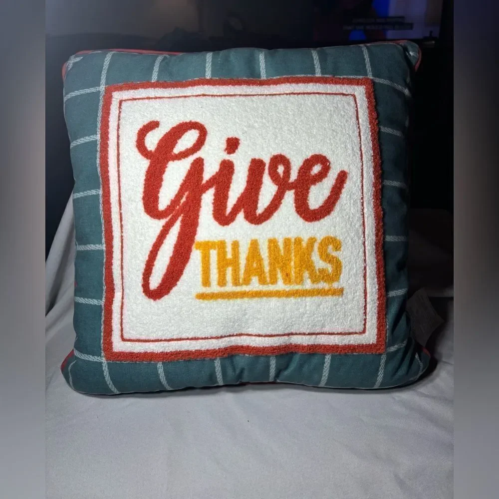 New “Give Thanks” 18” Indoor Accent Pillow Fall Autumn Thanksgiving Home Decor N